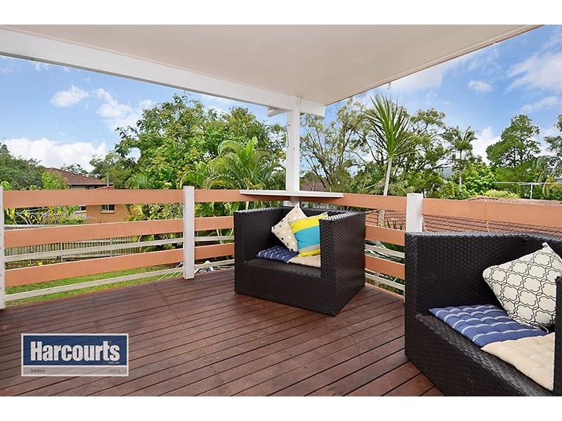 5 Ferny Way, Ferny Hills QLD 4055