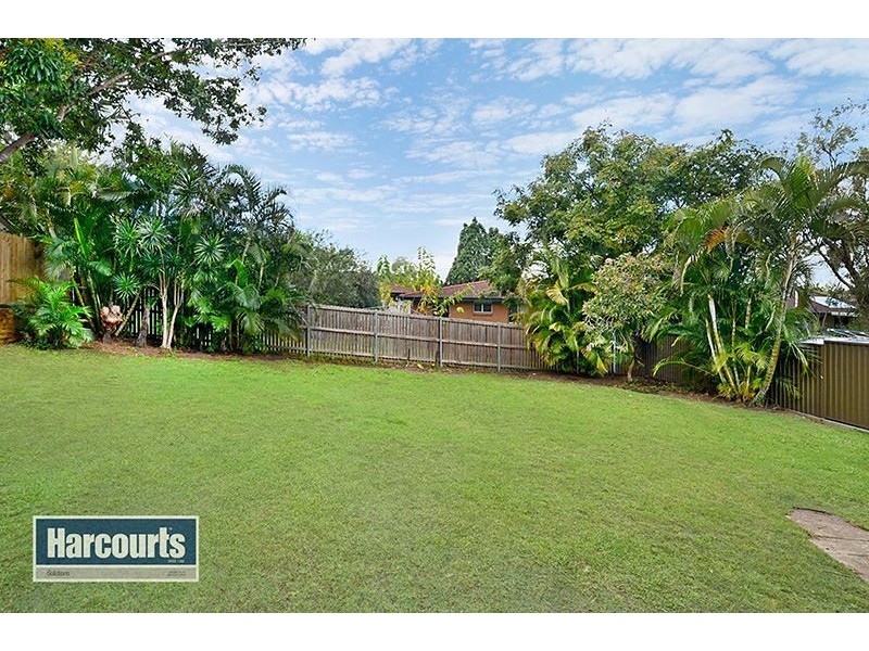 5 Ferny Way, Ferny Hills QLD 4055