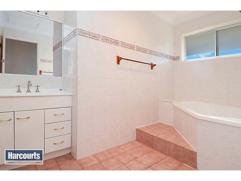 39 Strathford Avenue, Albany Creek QLD 4035