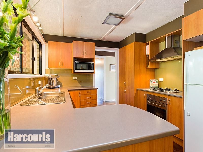 26 Cobble Street, The Gap QLD 4061