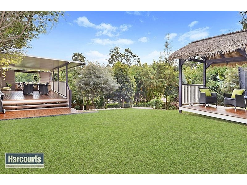 3 Whitewood Place, Arana Hills QLD 4054