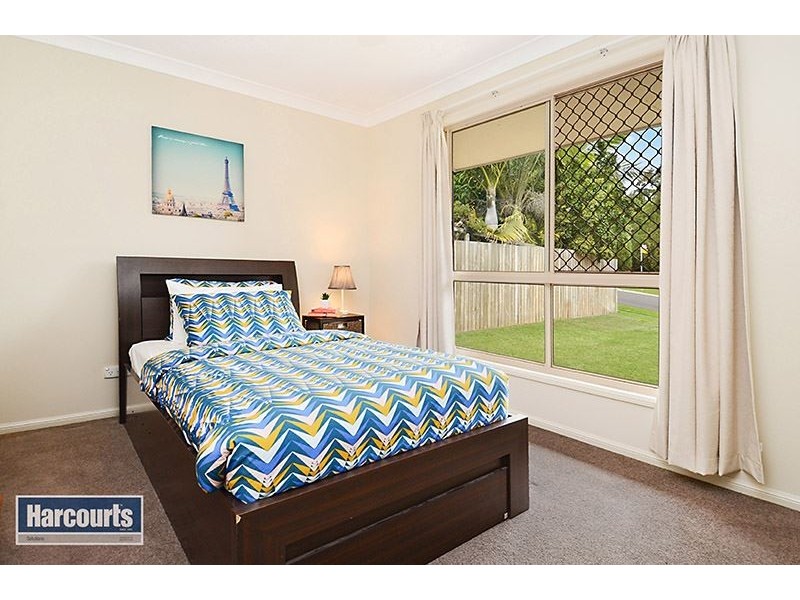 3 Whitewood Place, Arana Hills QLD 4054