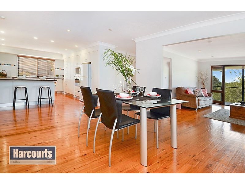 4 Glenwood Place, Ferny Hills QLD 4055