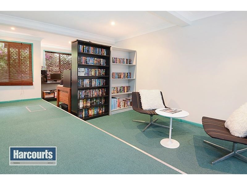 4 Glenwood Place, Ferny Hills QLD 4055