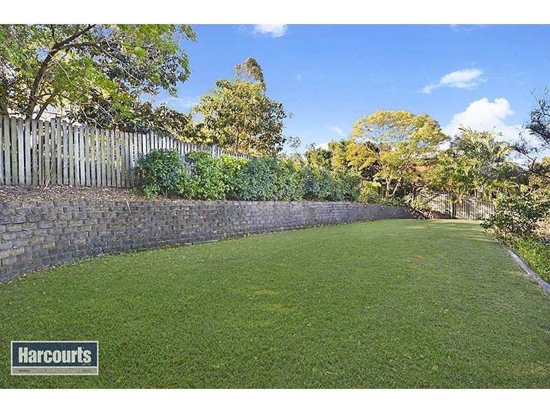 4 Glenwood Place, Ferny Hills QLD 4055