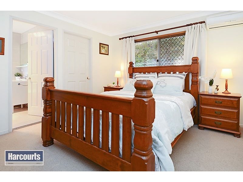 4 Glenwood Place, Ferny Hills QLD 4055