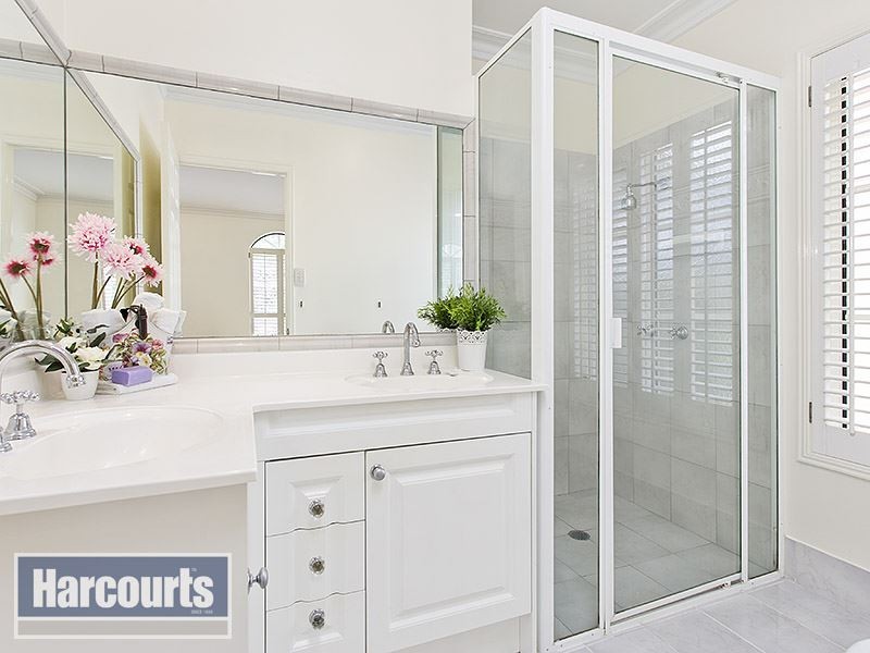 19 Tetragona Drive, Arana Hills QLD 4054