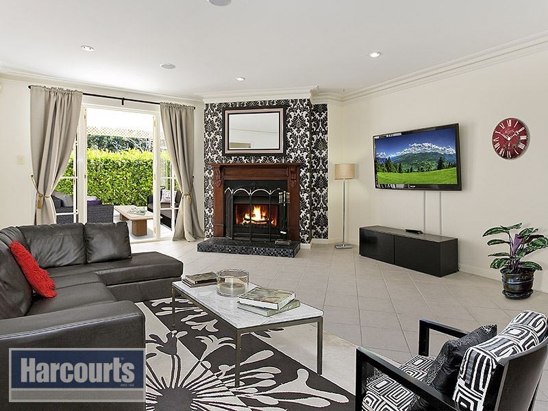 19 Tetragona Drive, Arana Hills QLD 4054