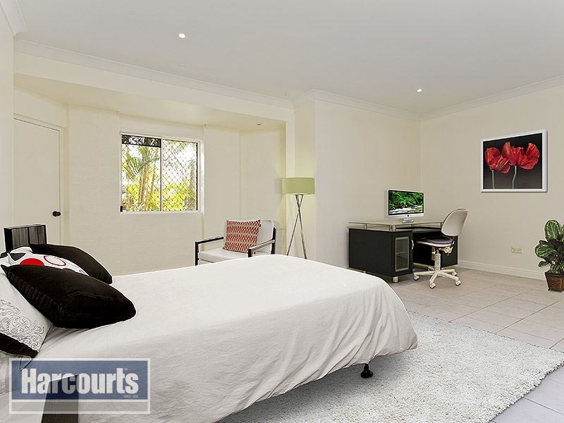 19 Tetragona Drive, Arana Hills QLD 4054