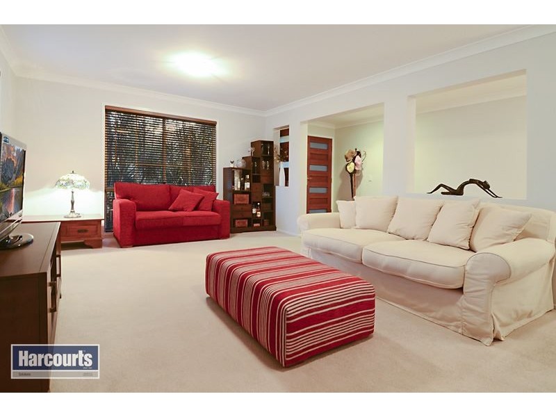 74 Minnelli Place, Mcdowall QLD 4053