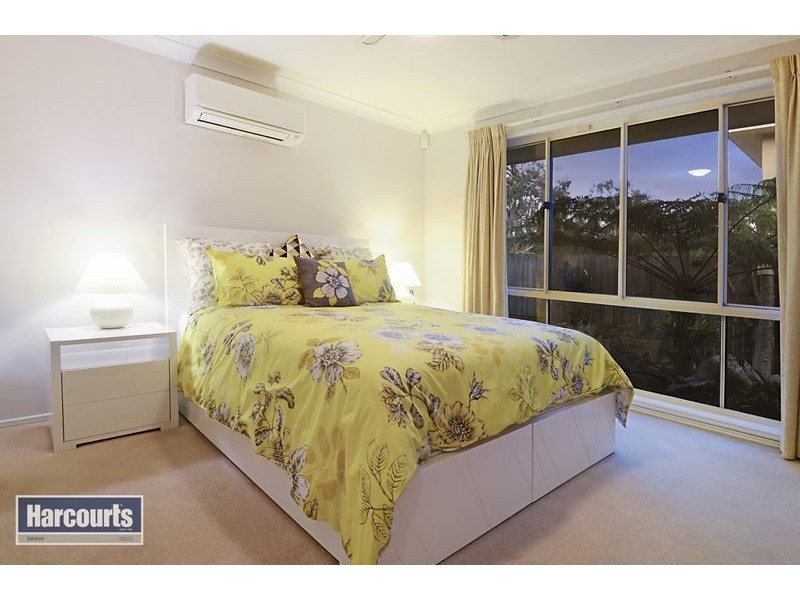 74 Minnelli Place, Mcdowall QLD 4053