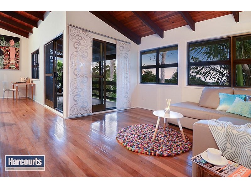 976 South Pine Road, Everton Hills QLD 4053