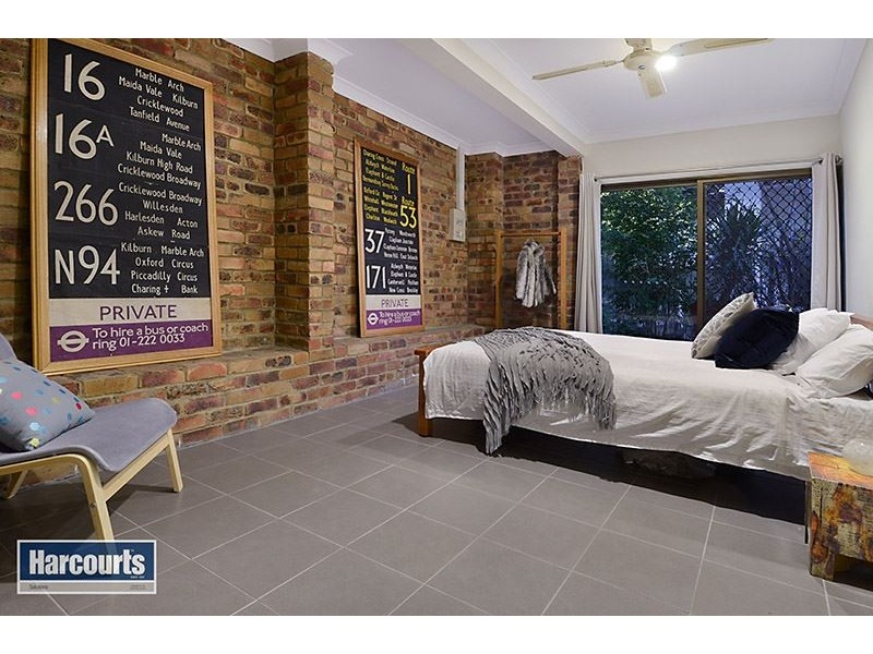 976 South Pine Road, Everton Hills QLD 4053