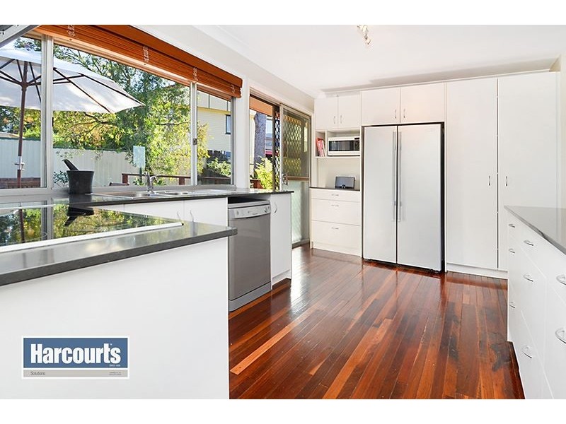 12 Parnoolar Crescent, Ferny Hills QLD 4055