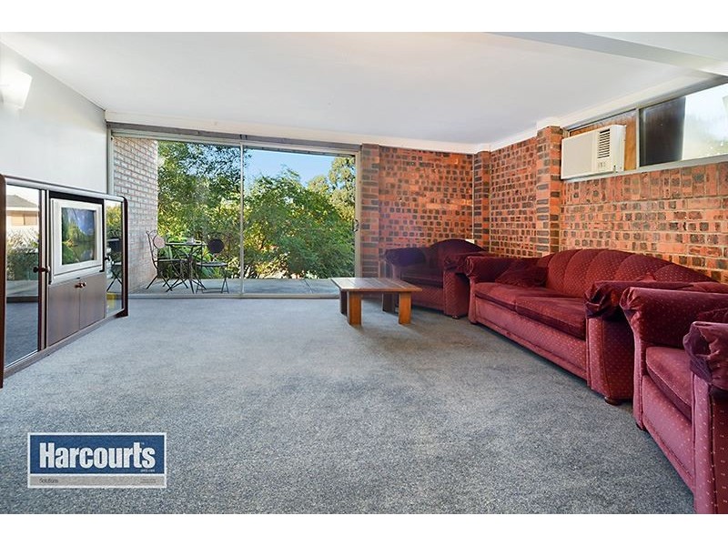 12 Parnoolar Crescent, Ferny Hills QLD 4055