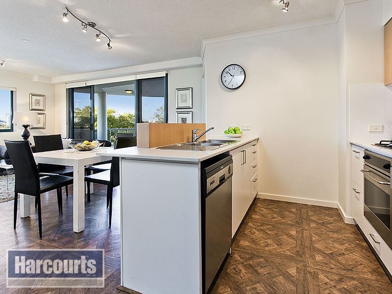603/21 Patrick Lane, Toowong QLD 4066