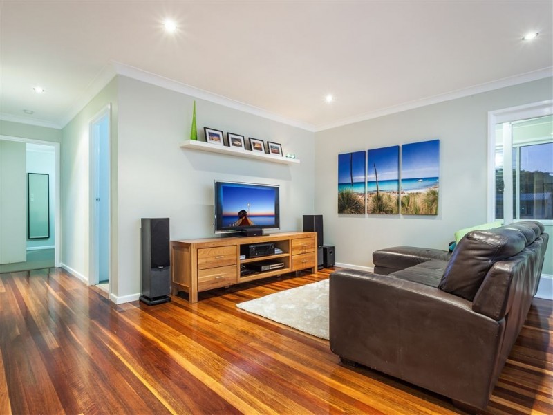 18 Coleridge Street, Stafford Heights QLD 4053