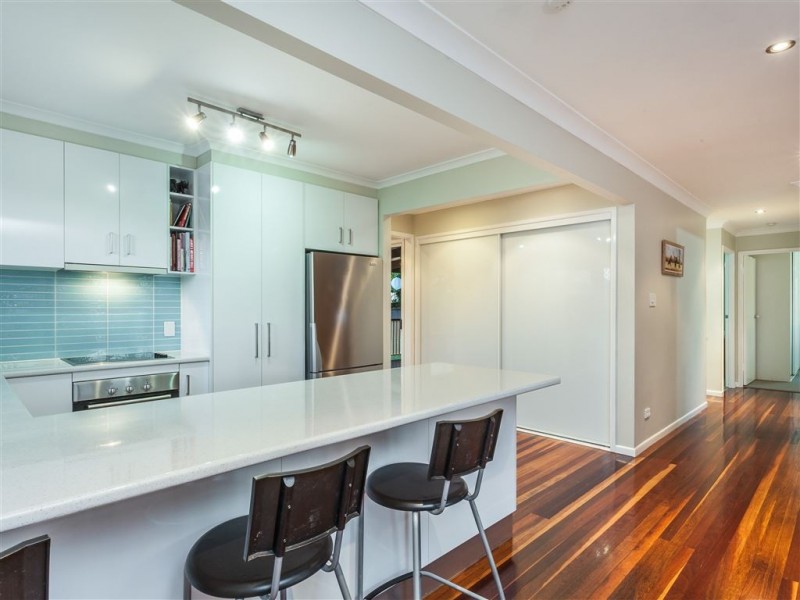 18 Coleridge Street, Stafford Heights QLD 4053