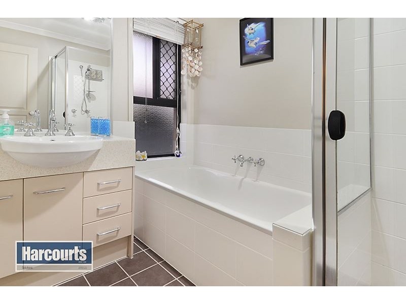 138 Corvus Drive, Cashmere QLD 4500