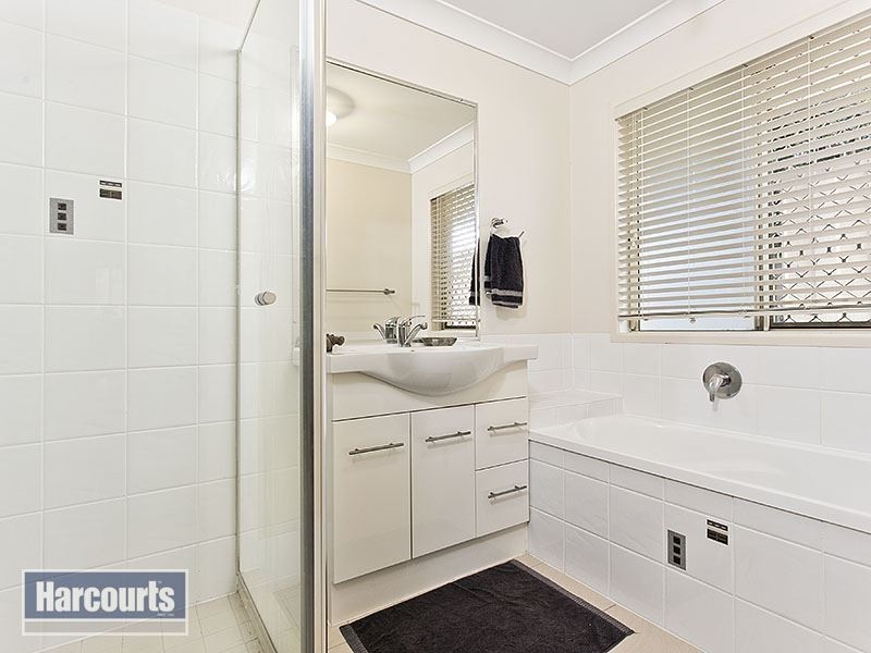 5 Max Court, Albany Creek QLD 4035