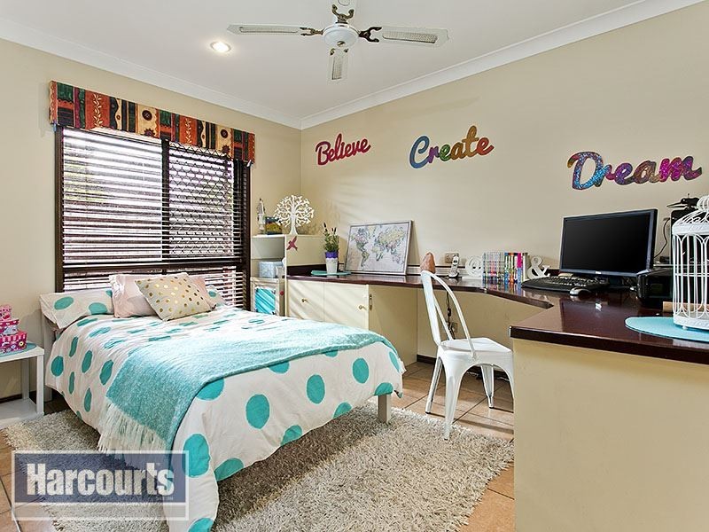 6 Lustre Place, Keperra QLD 4054