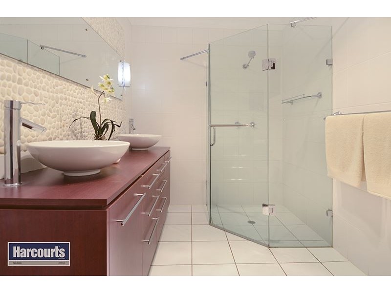 16 View Crescent, Arana Hills QLD 4054