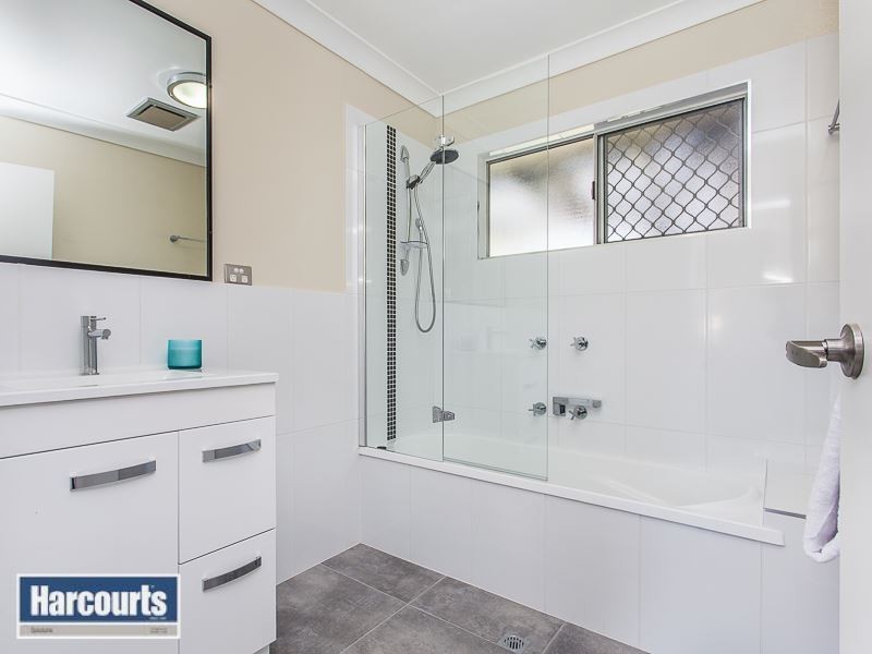 47 Yanderra Avenue, Arana Hills QLD 4054