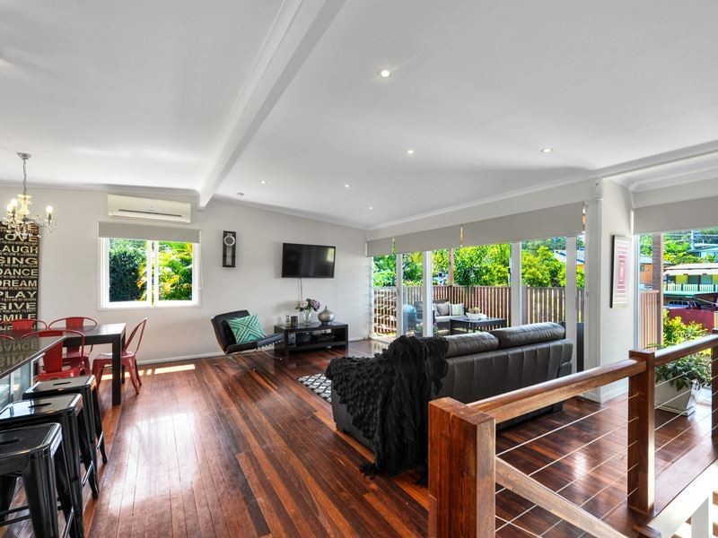 6 Bunora Avenue, Ferny Hills QLD 4055