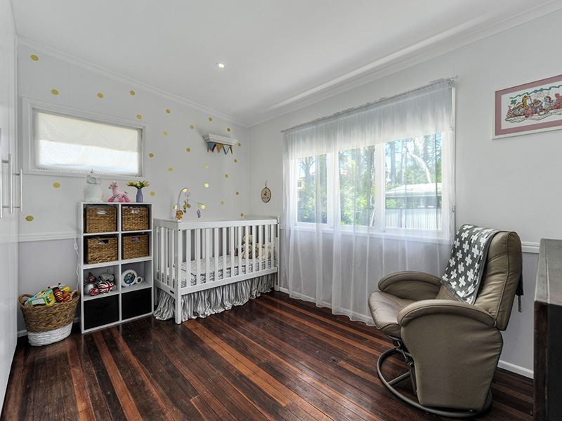 6 Bunora Avenue, Ferny Hills QLD 4055