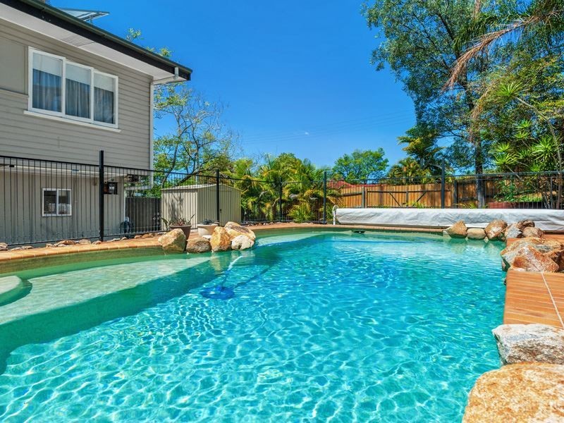 6 Bunora Avenue, Ferny Hills QLD 4055