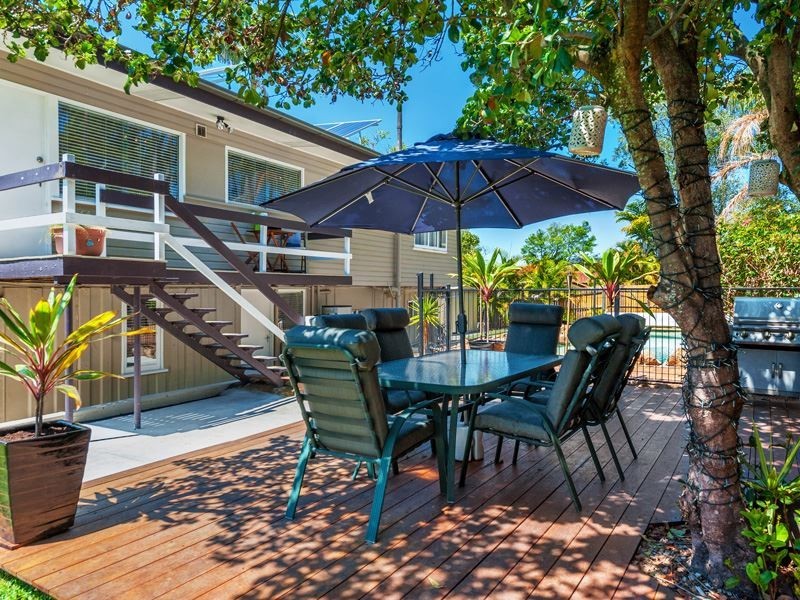 6 Bunora Avenue, Ferny Hills QLD 4055