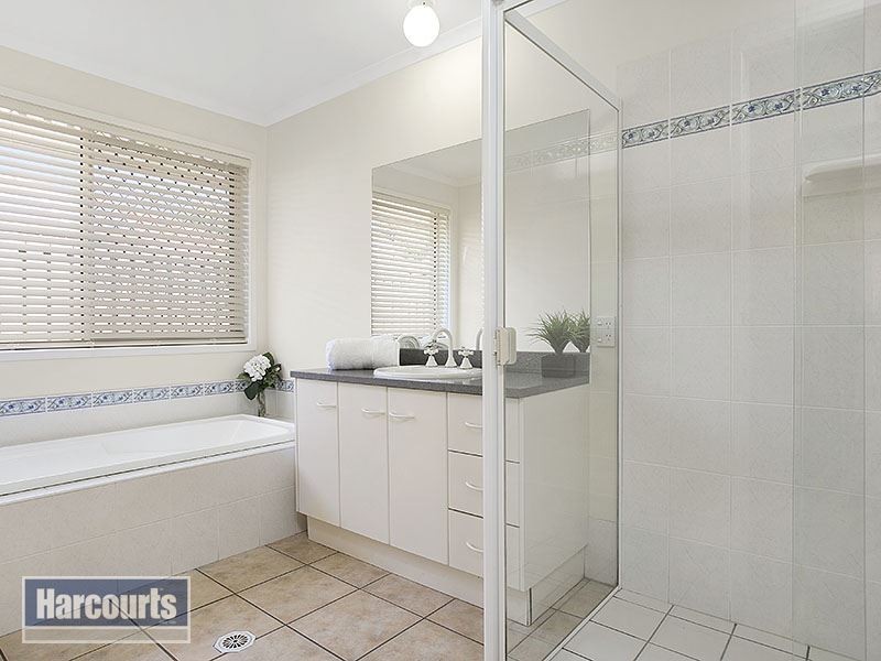 33 Montrose Place, The Gap QLD 4061