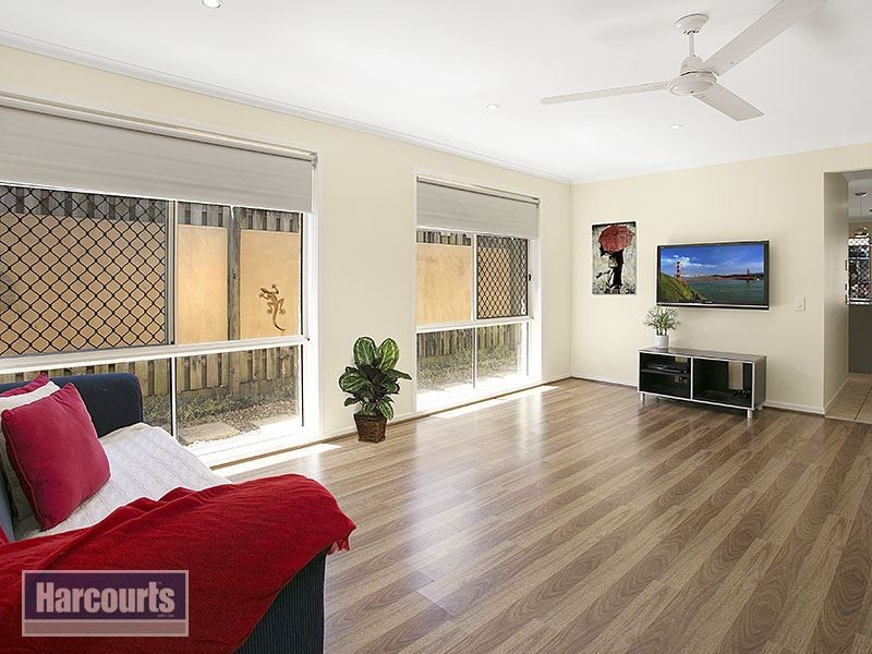 33 Montrose Place, The Gap QLD 4061