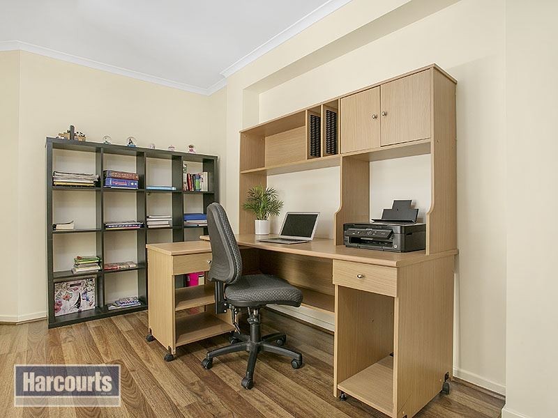 33 Montrose Place, The Gap QLD 4061