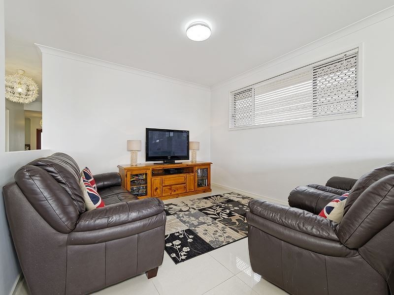 7 Moor Circuit, Warner QLD 4500