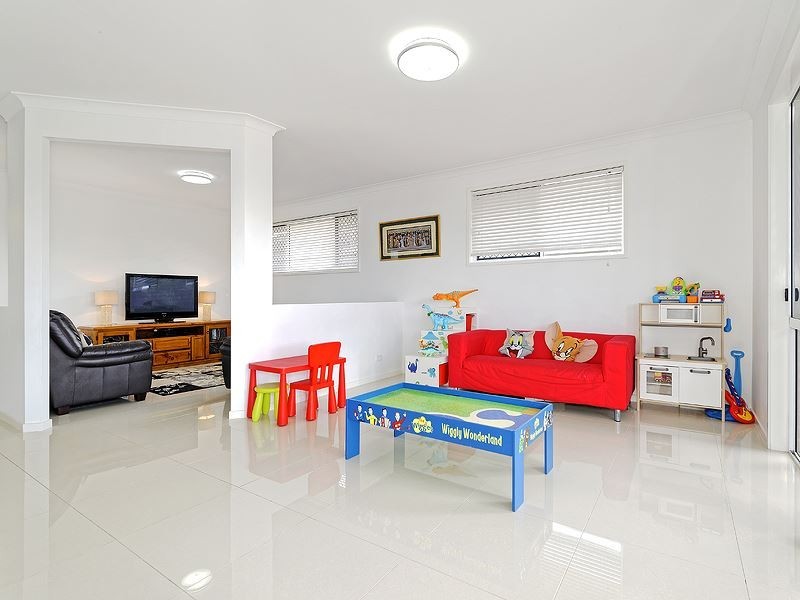 7 Moor Circuit, Warner QLD 4500