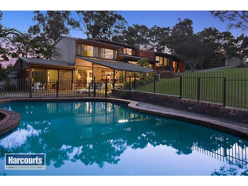 35 Buckland Road, Everton Hills QLD 4053