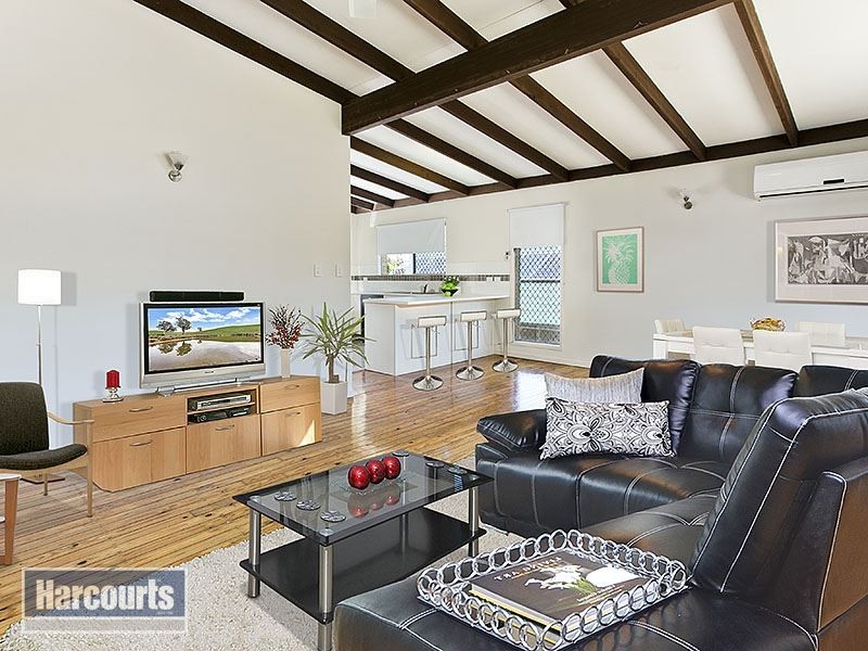 39 McGinn Road, Ferny Grove QLD 4055