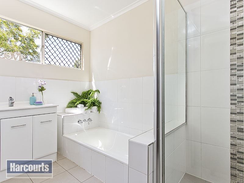 39 McGinn Road, Ferny Grove QLD 4055