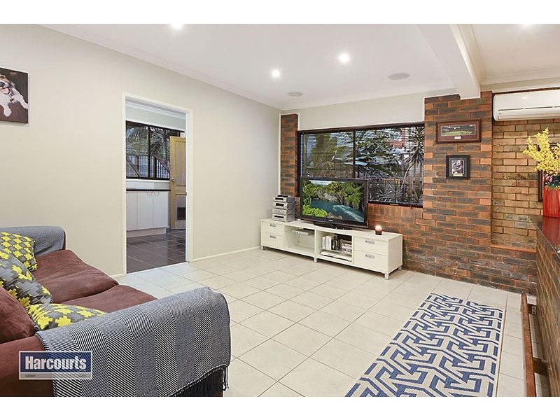 104 Plucks Road, Arana Hills QLD 4054