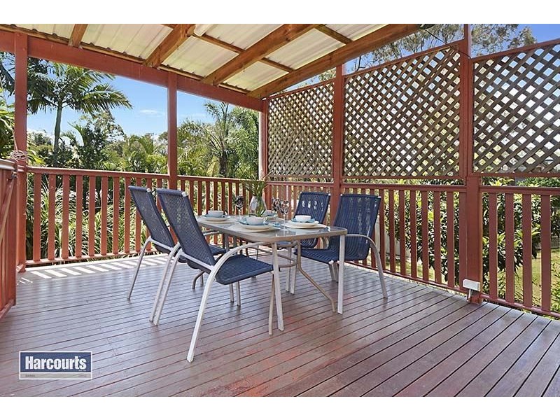 27 Caesar Road, Ferny Hills QLD 4055