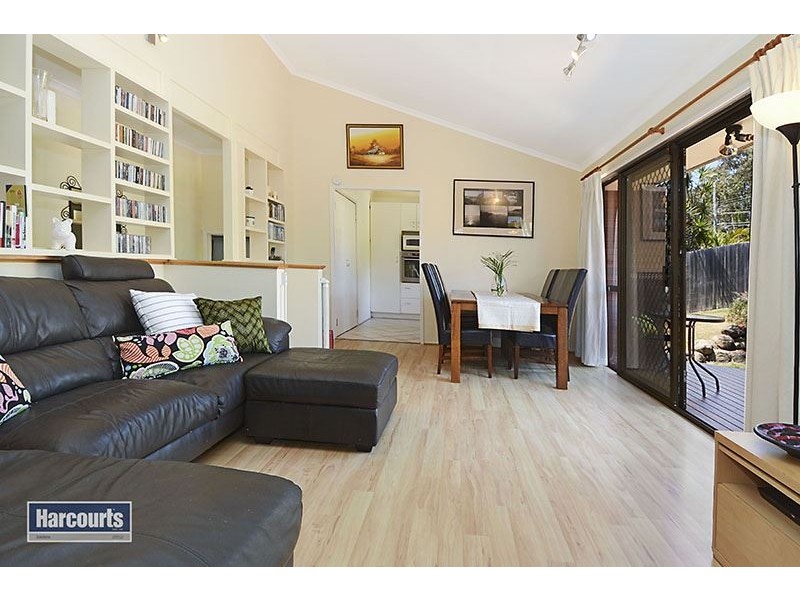 27 Caesar Road, Ferny Hills QLD 4055