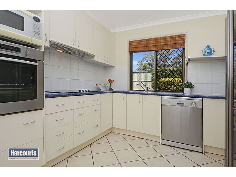 27 Caesar Road, Ferny Hills QLD 4055