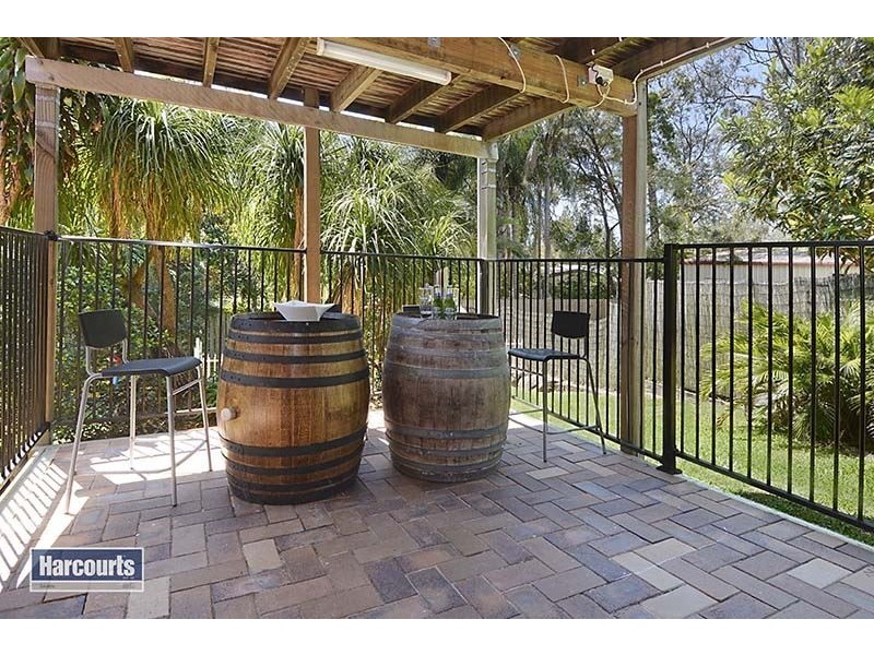 27 Caesar Road, Ferny Hills QLD 4055