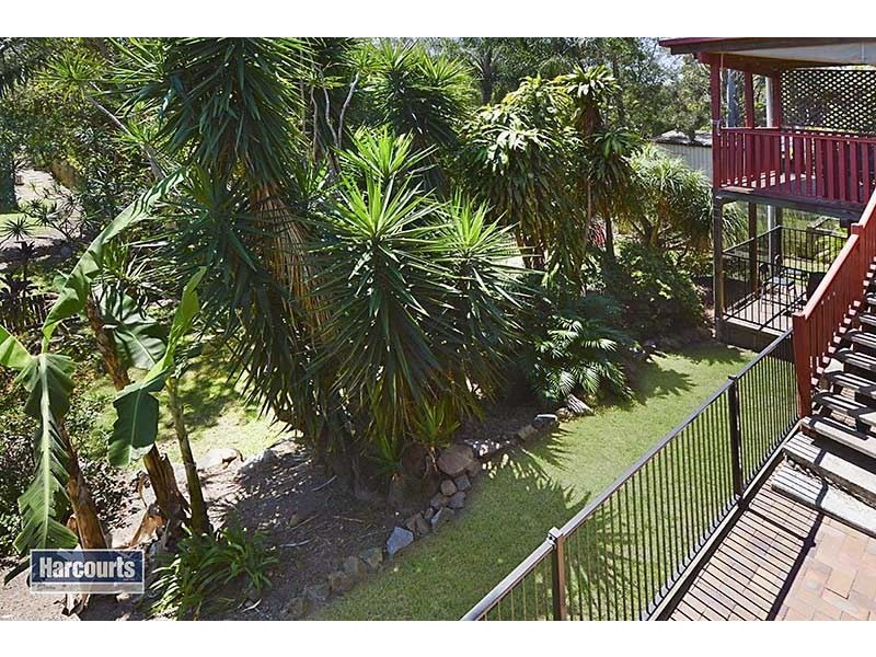 27 Caesar Road, Ferny Hills QLD 4055