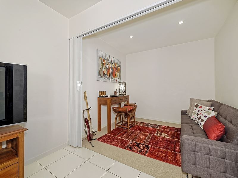 404/20 Playfield Street, Chermside QLD 4032