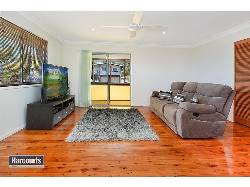 4 Janus Court, Eatons Hill QLD 4037