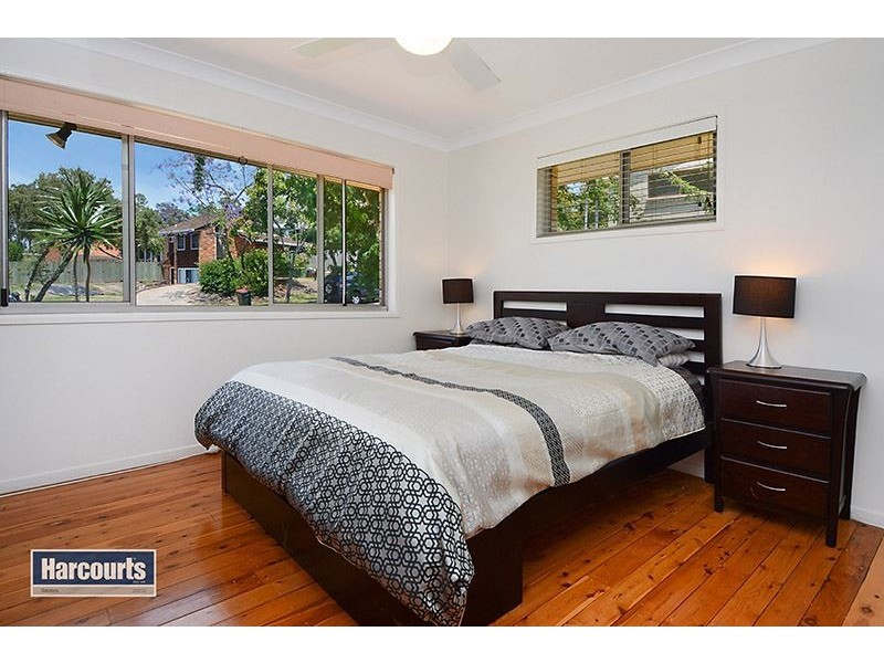 4 Janus Court, Eatons Hill QLD 4037