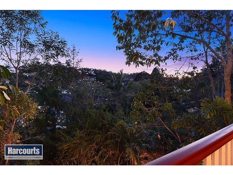 20 Fleetwood Court, Ferny Hills QLD 4055