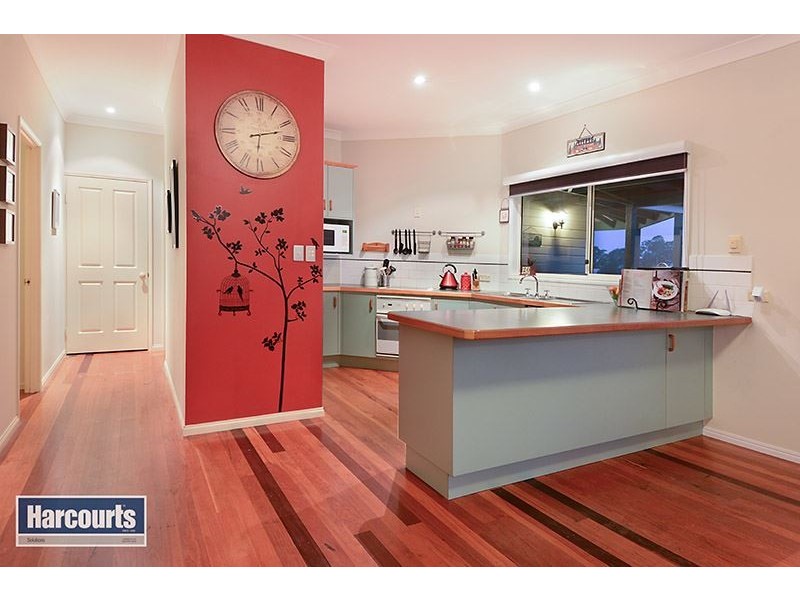 20 Fleetwood Court, Ferny Hills QLD 4055